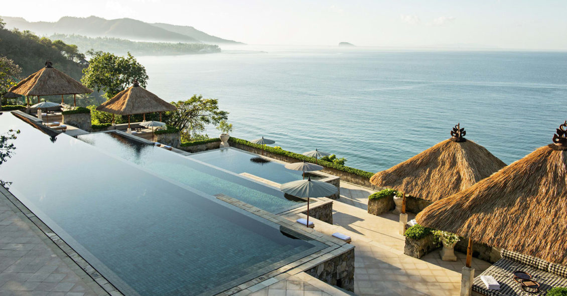 Casas-de-diseño-modernas-de-hormigón-foto-Resort-Amankila-Bali-Indonesia